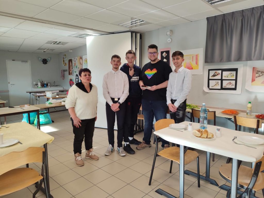 Have a good lunch ! Lycée JB d'Allard